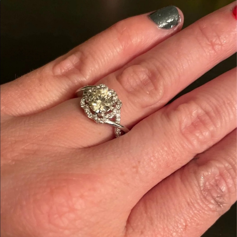 Fragrant Jewels Ring - Picture 2 of 3